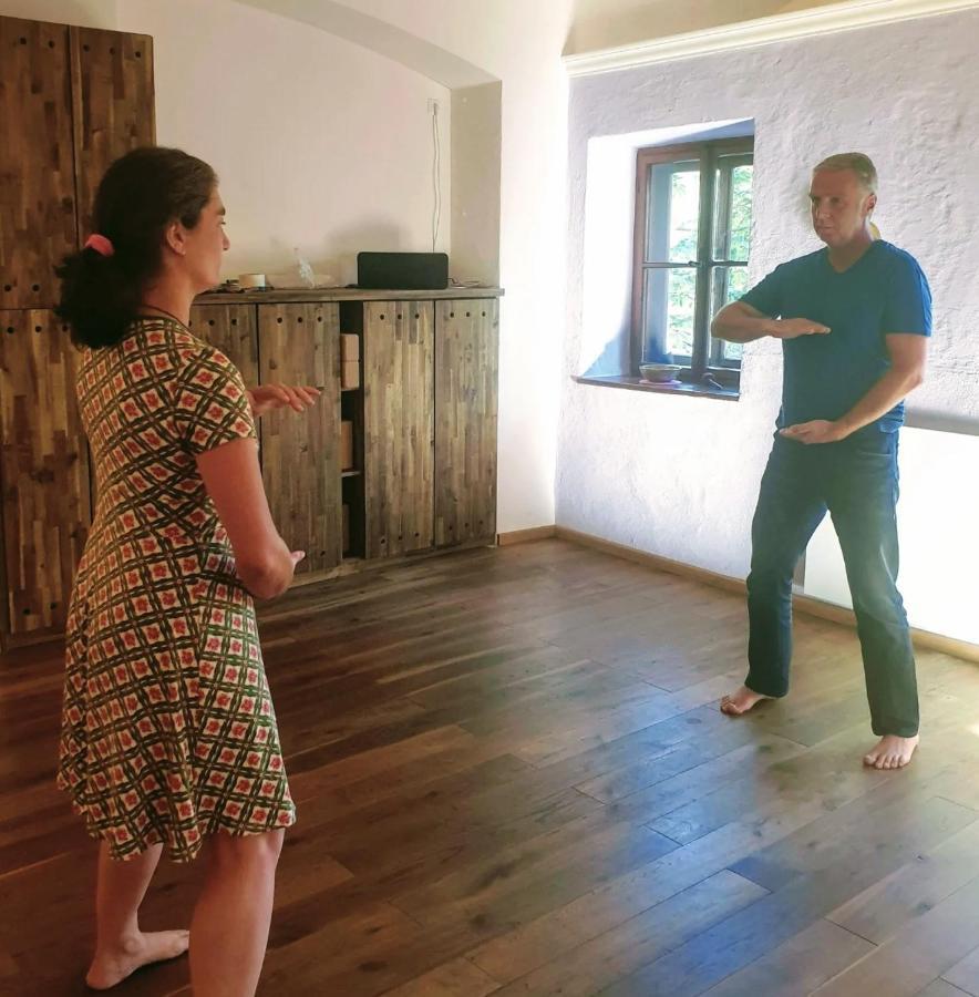 Tauglerei Appartement Malve in den Zauberbergen Sankt Koloman Exterior foto